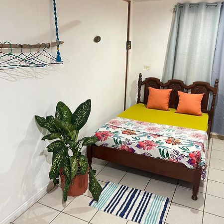 Appartement Mochis à Quepos Extérieur photo